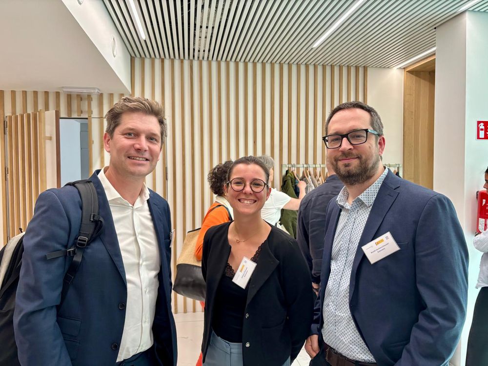 Anne Wagenbführ-Leroyer with colleagues from Sciensano - Vanessa Gorasso and Brecht Devleesschauwer