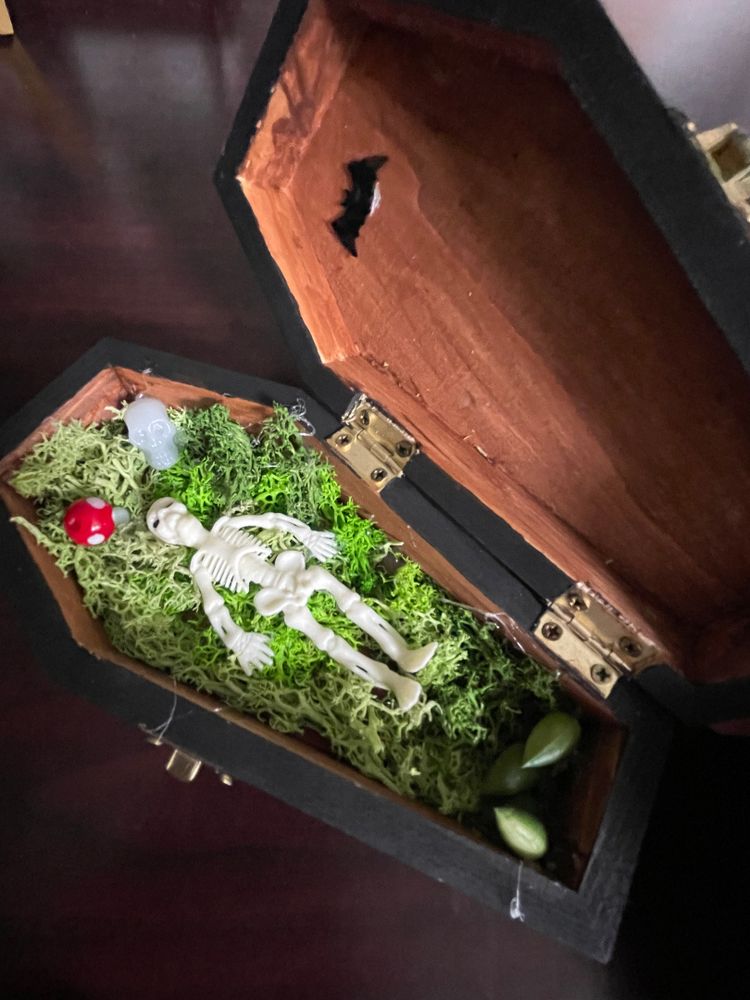 A coffin decoration from another angle