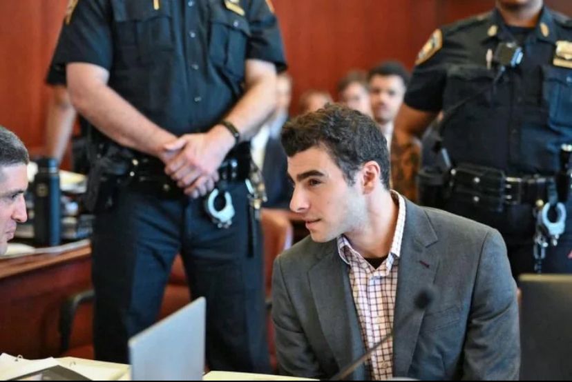 Luigi Mangione in court Dec 1, 2025