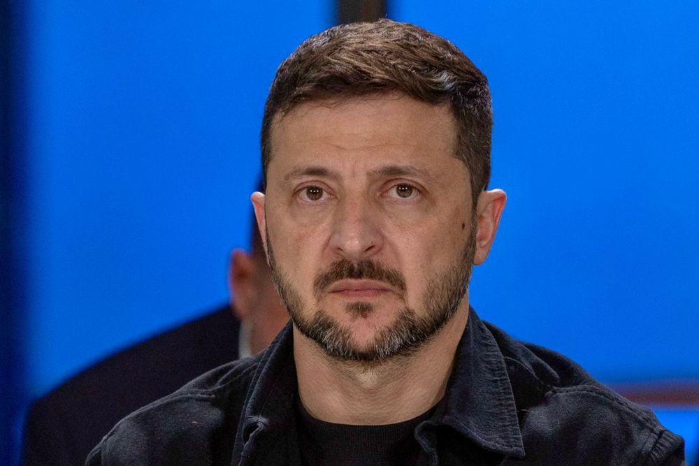 Zelensky urges 'stronger' EU sanctions on Russia, lower oil price cap