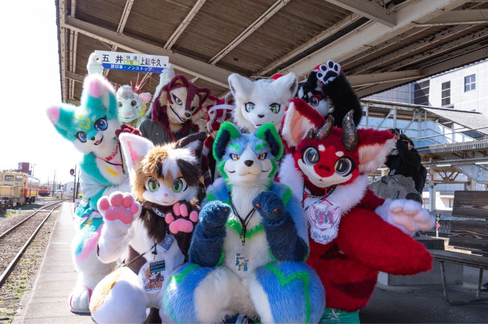 PENTAX KP+HD-D FA 24-70mmF2.8ED SDM WR
ISO100 F10 1/30 24mm