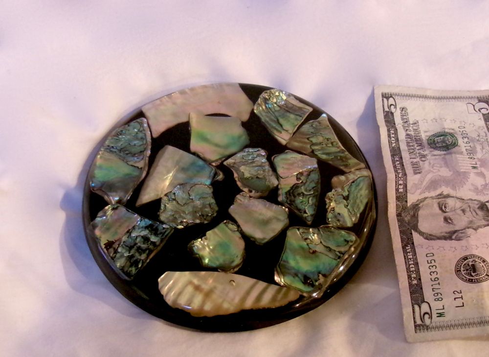 Vintage Trivet Abalone W Feet On Bottom Good Condition 5.5 In Diameter Kitchen Decor