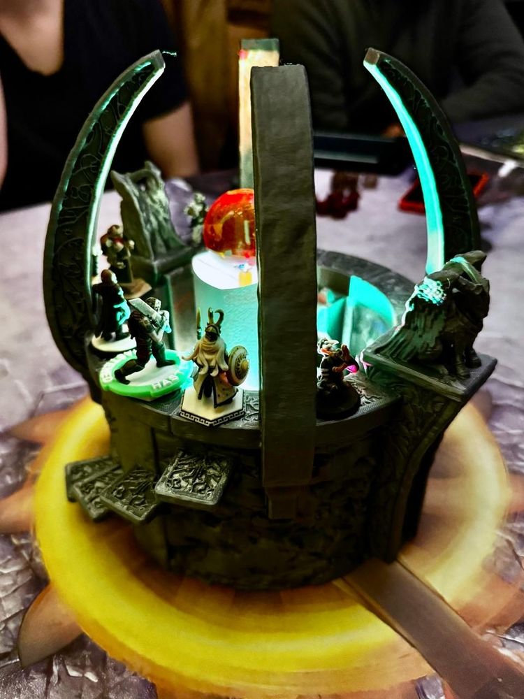 The party gathers around the Mythallar, a powerful Netherese artefact.