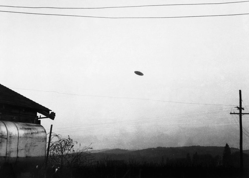 The 1950 McMinnville Oregon UFO photos