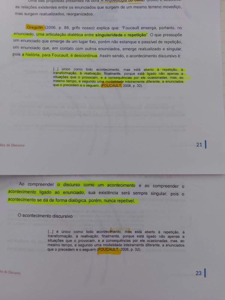foto de apostila impressa. duas páginas diferentes contêm a mesma citação de Foucault.