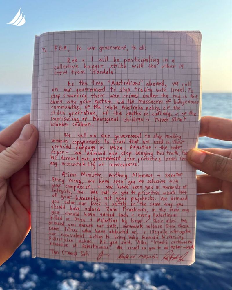 Image of the handwritten letter with alt text on the following tiles.