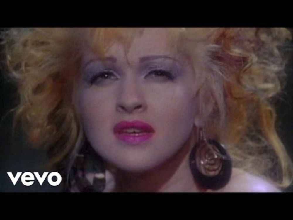 Cyndi Lauper - What's Going On