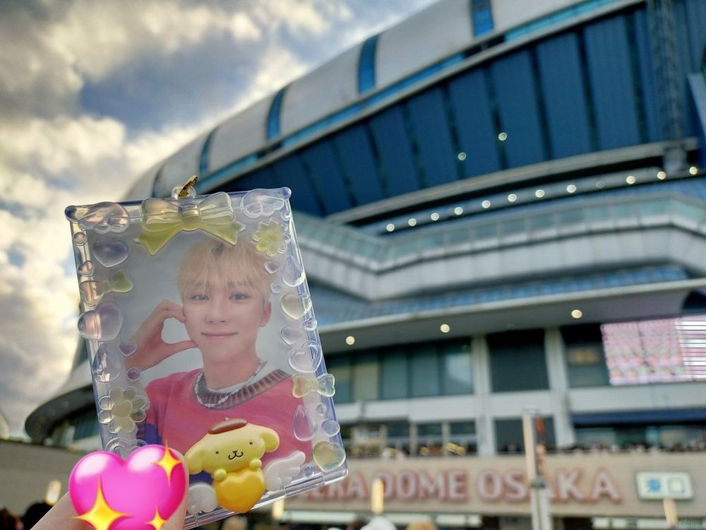 SEVENTEEN スングァンのトレカの背後に京セラドーム大阪がある