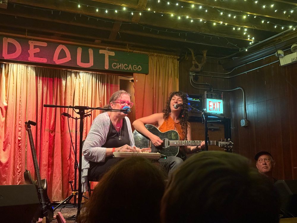 Edith Frost accompanied on guitar and vocals by Sima Cunningham at the Hideout in Chicago.