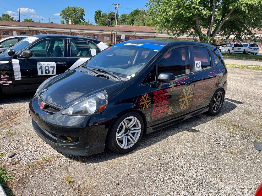 First gen Honda Fit with a livery based on Johnny Tran’s S2000 from the first Fast and Furious movie