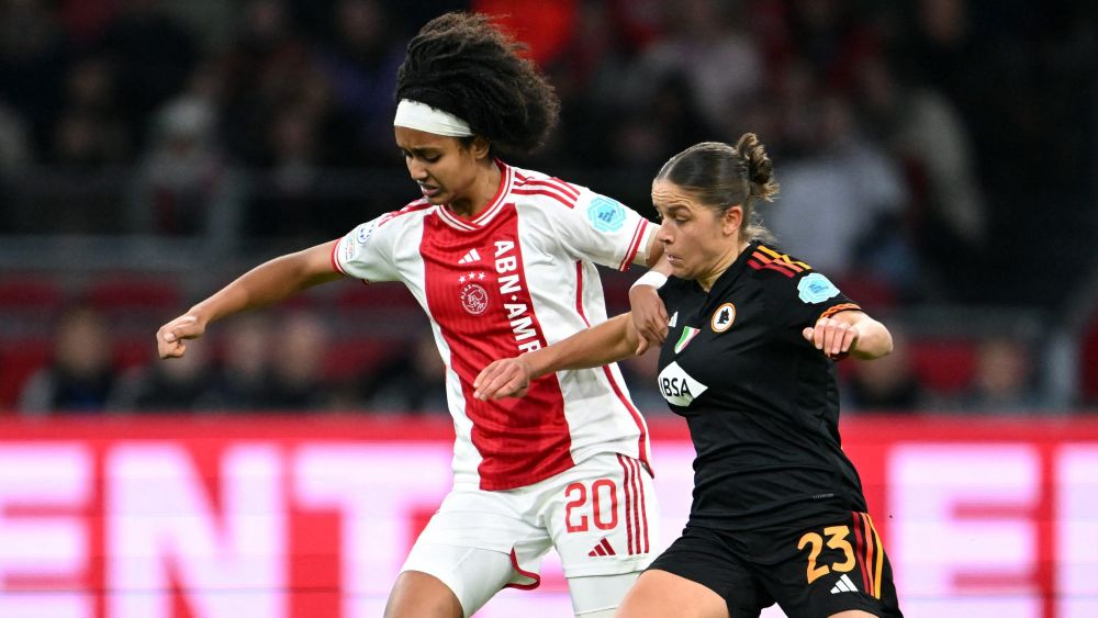 USWNT prospect Yohannes scores rocket in Ajax season opener