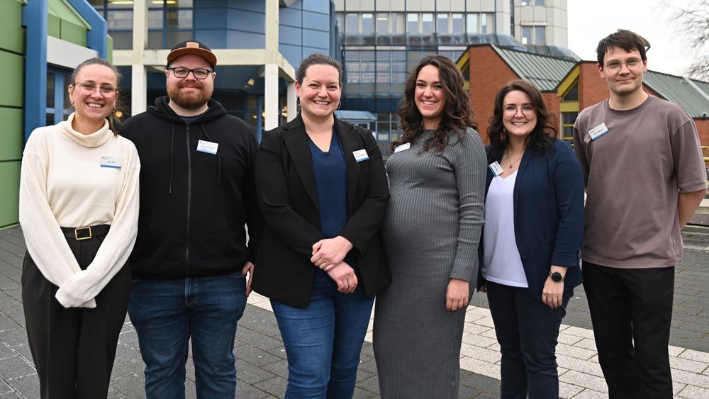 Auf die Shortlist für den Gewinn des Lehrpreises haben es Alisa Alić, Philipp Kindermann, Barbara Scharfbillig, Lisa Klassen, Sarah Thiery und Simon Münker (v.l.n.r.) geschafft.