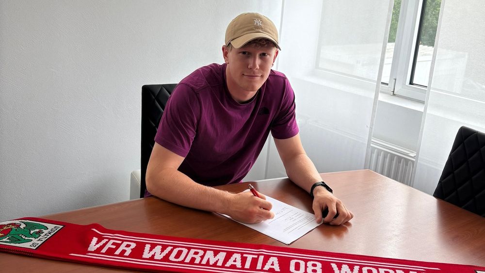 Timo Ulpins komplettiert das Torwart-Trio