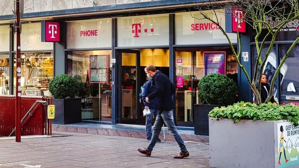 T-Mobile makes it easier to switch from AT&T and Verizon