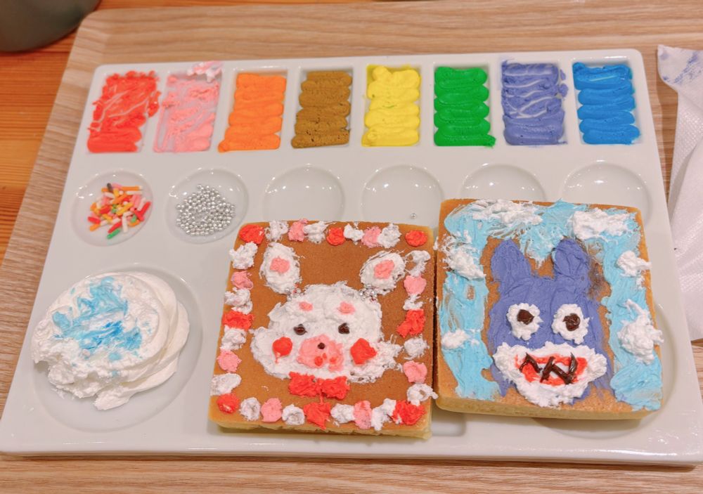 らくがきパンケーキに描いたファンタイムフォクシーさんとトッテンちゃん