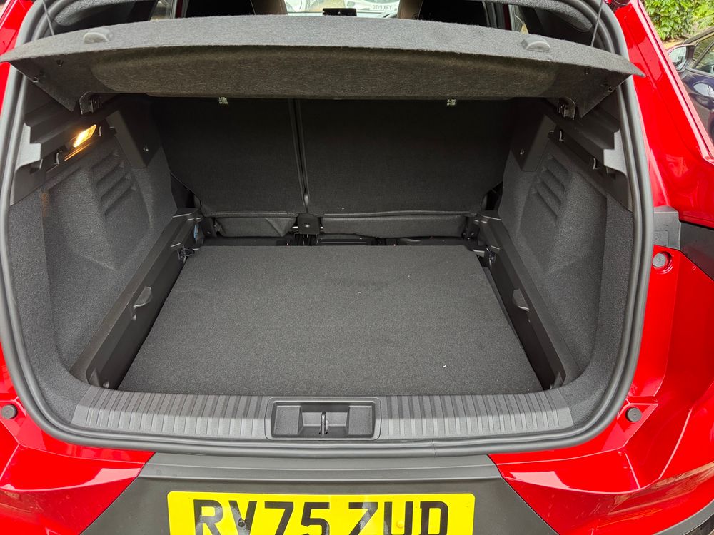 Renault Symbioz boot with floor lowered and rear seats slide forward to give maximum capacity of 624 litres 