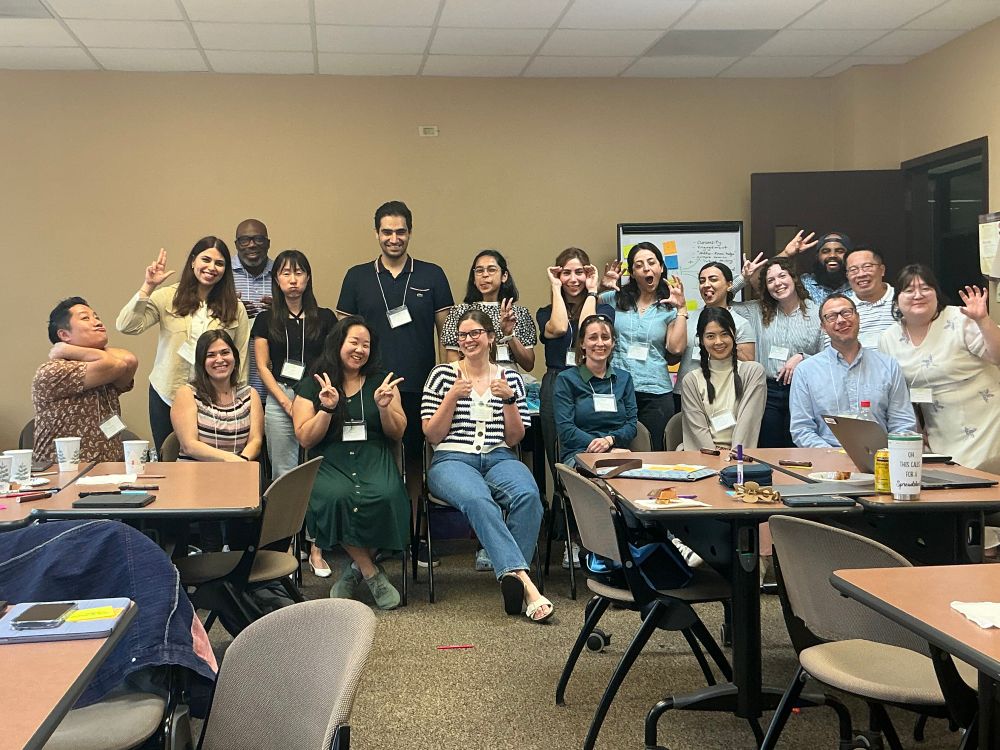 Smiling group of LONESTAR attendees