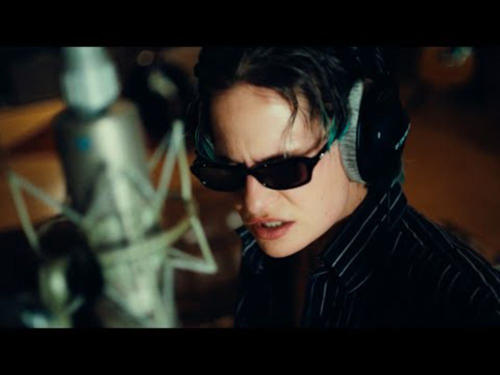 Christine and the Queens & Cerrone - Catching feelings (Official Music Video)