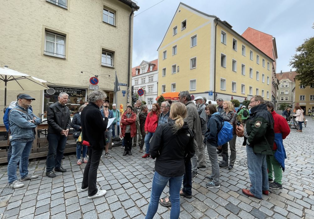 „Vorabmaßnahme“: Parkplätze und Durchgangsverkehr werden aus Regensburgs Obermünsterviertel verbannt