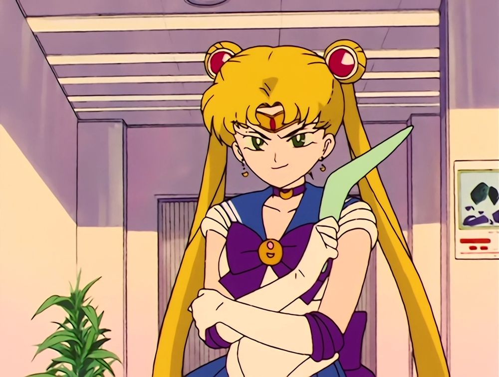 Screenshot from episode 33 of the '90s anime showing Zoisite disguised as a fake Sailor Moon