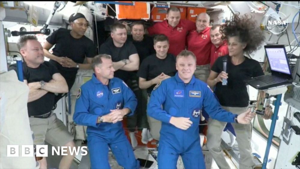 ISS welcomes crew of docked SpaceX capsule