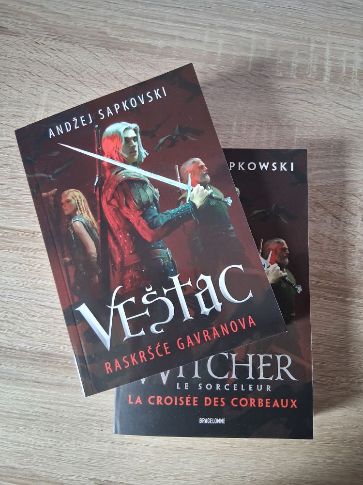 Livre The Witcher, La Croisée des corbeaux, édition serbe et édition française