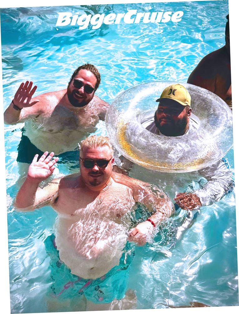 BiggerCruise 2024 guests enjoying the pool