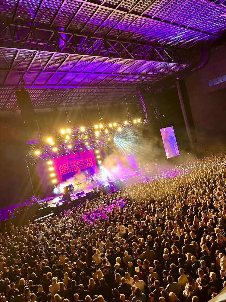 Wide shot of the stage at Leeds Arena.