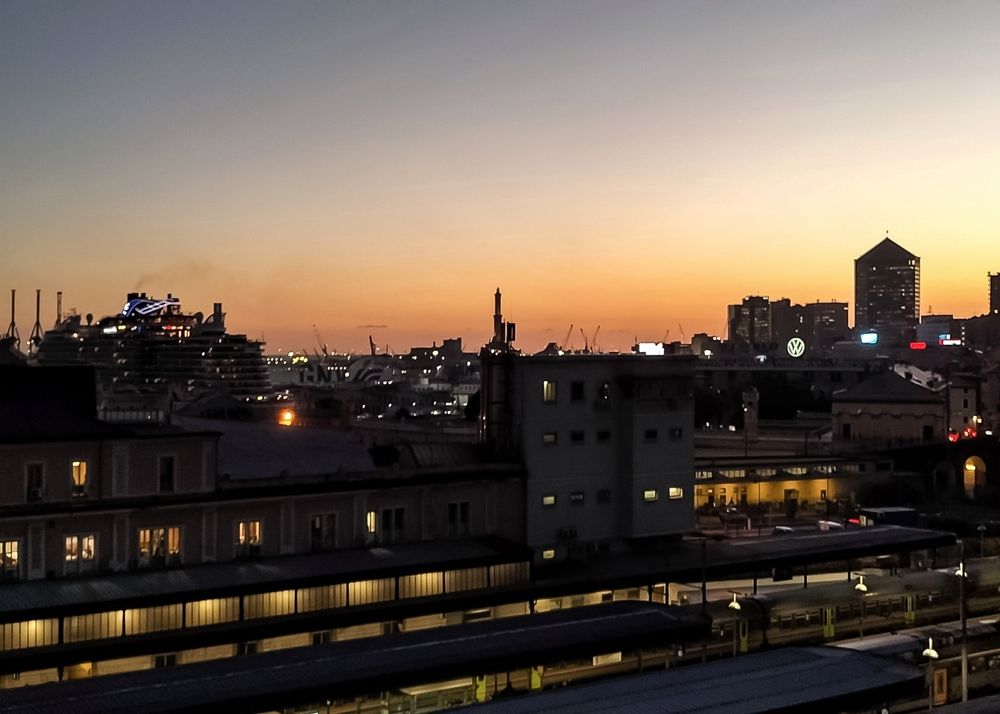 Genova al tramonto