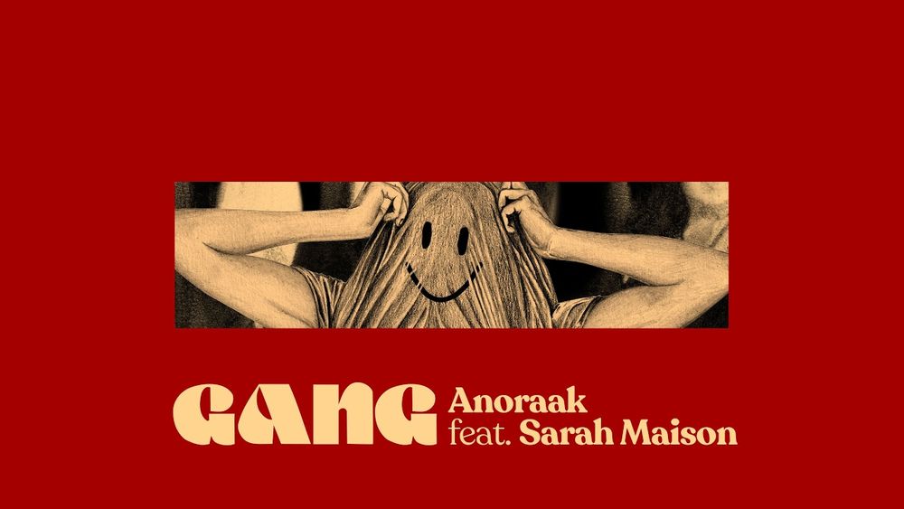 Un soir, dans l'après-minuit
J'avais envie de danser
Danser sans ennui
Sans regard pesant
Danser comme une enfant (gang)
Et ça me fait du bien (oh, gang, gang)
J'vous jure que ça me fait du bien (gang)
J'oublie mes chagrins (oh, gang, gang)
Je profite de la chaleur (gang)

(Oh, gang, gang)
Une impression de déjà-vu (gang)
(Oh, gang, gang)
(Gang)
Juste une femme adossée
Dans un complet blanc (oh, gang, gang)
Et des boots argentées (gang)
Un pas devant l'autre (oh, gang, gang)
(Oh gang)
Vous dansez? (oh, gang)
(Oh, gang, gang)
(Oh gang)
Une magie étrange m'emporte (oh, gang, gang)
Je flotte, je flotte, je flotte
(Gang)

Un soir, dans l'après-minuit (oh, gang, gang)
J'avais envie de danser (gang)
Danser sans ennui (oh, gang, gang)
Sans regard pesant (oh gang)
Danser comme une enfant (oh gang)
(Oh, gang, gang)
Et ça me fait du bien (oh gang)
J'vous jure que ça me fait du bien
J'oublie mes chagrins (oh, gang, gang)
Je me laisse porter par la chaleur

Vous dansez?
(Gang)
(Oh, gang, gang)
(Gang)
(Oh, gang, gang)
(Oh gang)
(Oh gang)
(Oh, gang, gang)
(Oh gang)
(Oh, gang, gang)
Une magie étrange m'emporte

Sometimes it's too early
To put on and fix you mask
So forget about your whiskey
And go looking for your gang today
Oh gang, gang
Oh gang

Sometimes it's too early
To put on and fix you mask
So forget about your whiskey
And go looking for your gang today
Oh gang, gang
Oh gang

Gang, oh
Gang, oh
Gang, oh
Gang