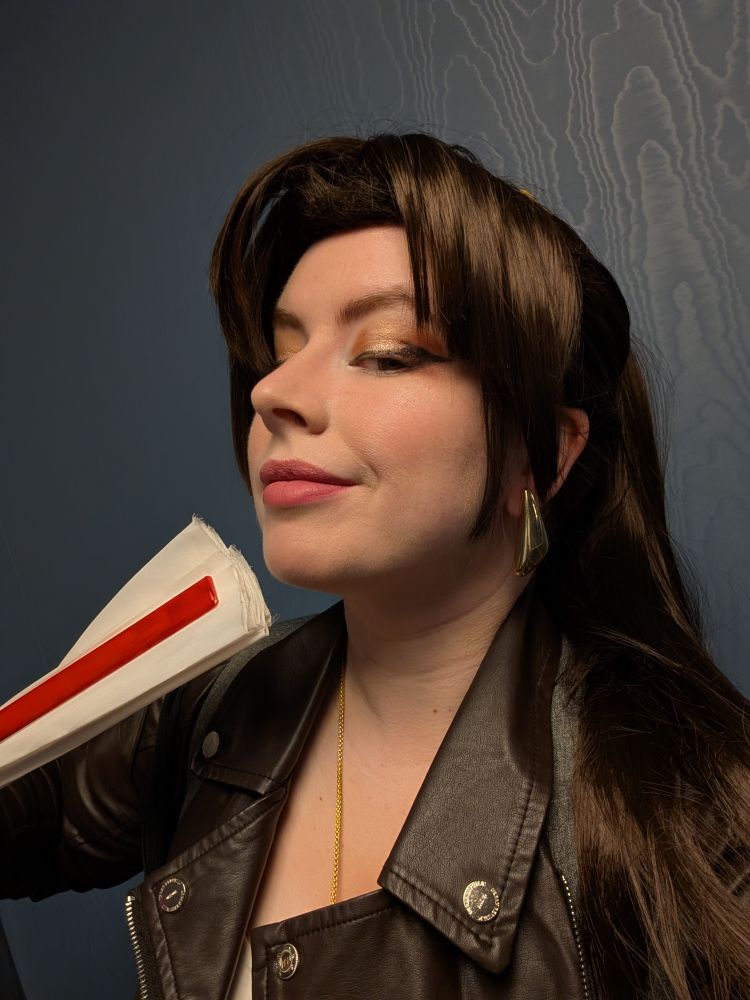 Fatal Fury biker Mai Shiranui cosplayer posing 
