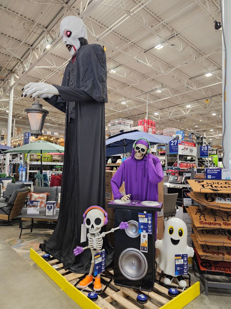 Tall man and little ghost have joined!