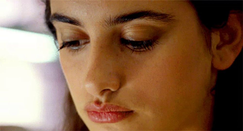 Penelope Cruz GIF