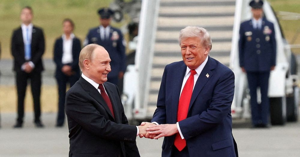 Trump interrupts talks with European leaders to call Putin, says EU diplomat