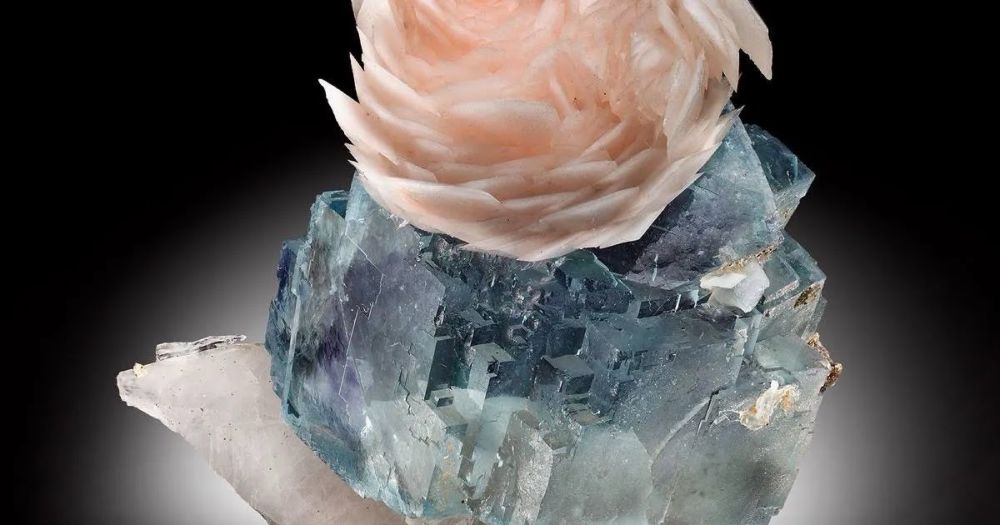 Calcite Rose: Calcite Flowers