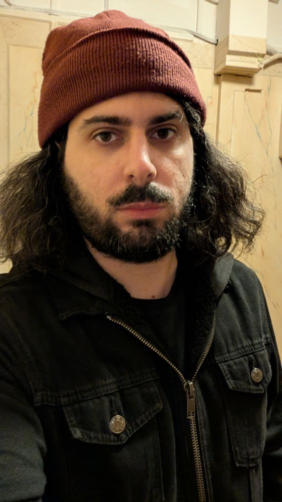 Selfie avec un bonnet. Mes cheveux me font ressembler à un cocker.