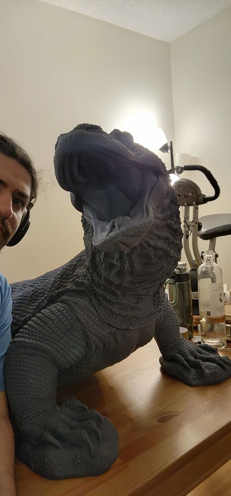 Selfie with komodo sculpture