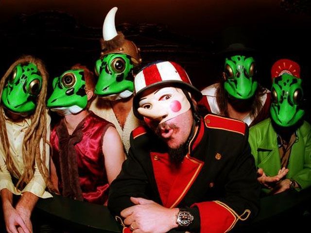 Colonel Les Claypool and his Fearless Flying Frog Brigade