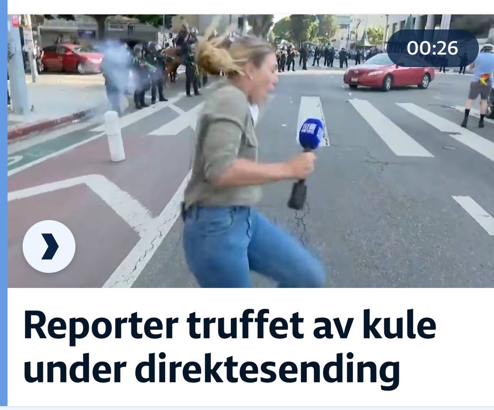 Screenshot av en videosak på NRK med tittelen «Reporter truffet av kule under direktesending»