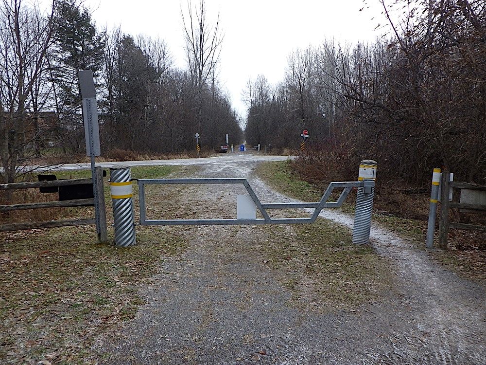 The Osgoode Link Pathway at Flag Station Road.