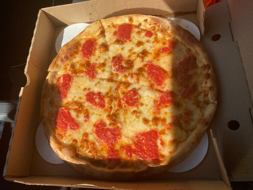 A lovely pizza pie
