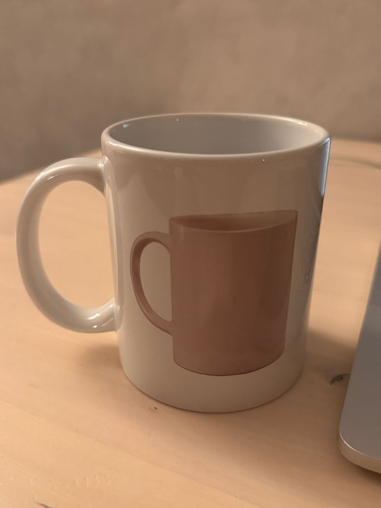 ik it might seem strange, but it's a mug on another mug, i have this mug & i love it so much, worth my money 100%