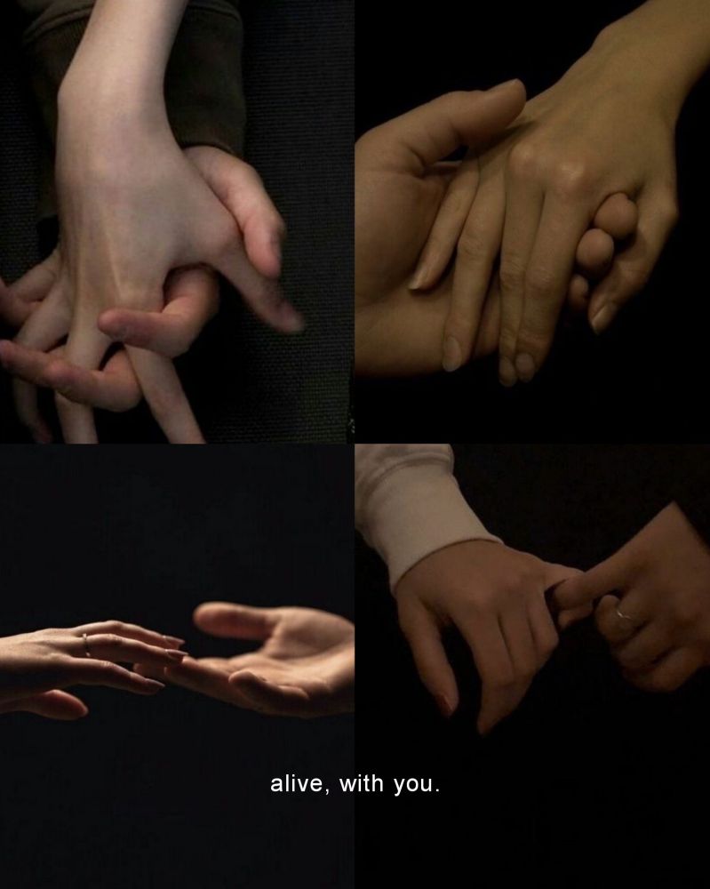 4 photos de mains qui se touchent