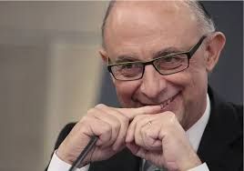 montoro investigado  por beneficiar presuntamente a empresas gasistas, eléctricas y de energía renovable cuando era Ministro de Hacienda.