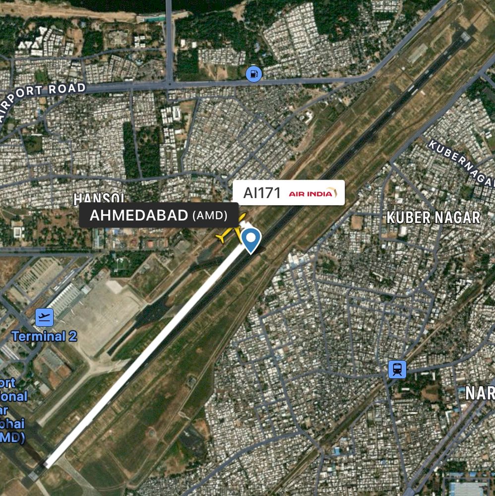 La trace de l'avion commence mi-piste sur FlightRadar24. 
