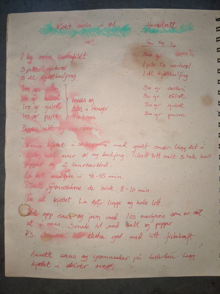 Oppskrift på kokt svin i øl. Det er hovedretten.