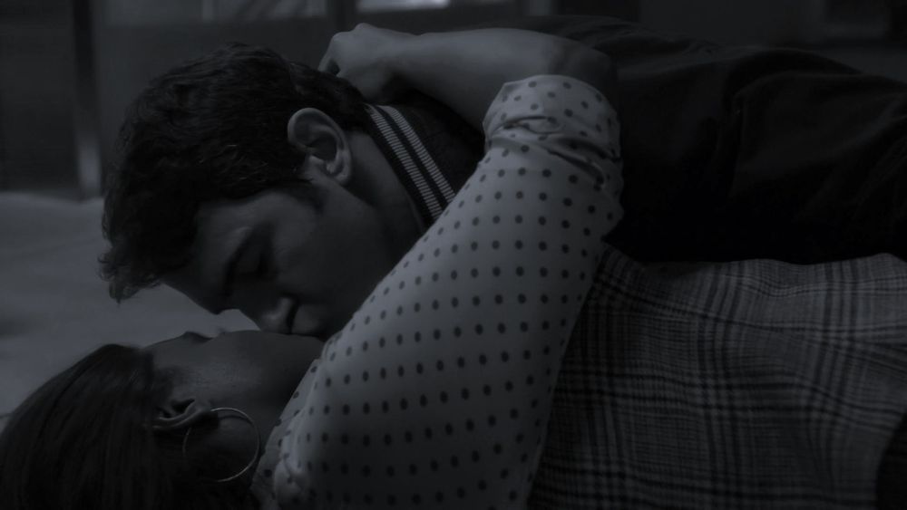 the ending scene on the new york empire state buliding where Danny and Mindy come together and realise their feelings for each other in S2 Ep22 of the mindy project