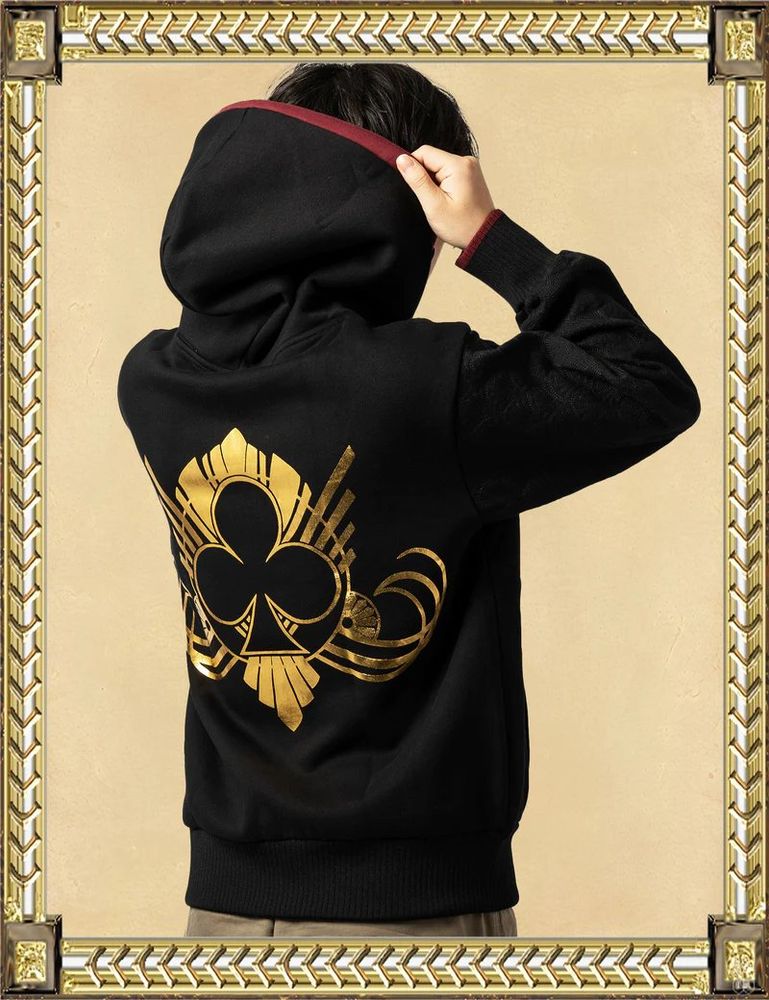 the gold emblem on the icon is durable even through the wash
