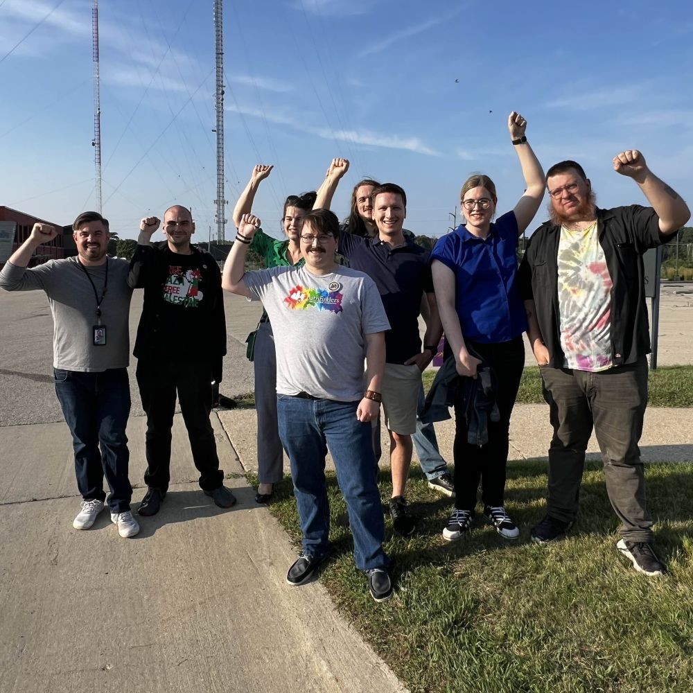 MKE DSA stands with the unionizing Pathfinders workers!

#1u #UnionStrong 