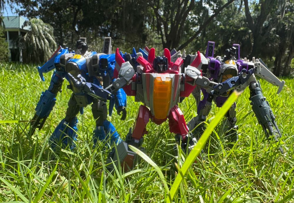 Skywarp (Right), with Studio Series War for Cybertron Starscream (Center) and Studio Series Bumblebee movie Thundercracker (Left)
